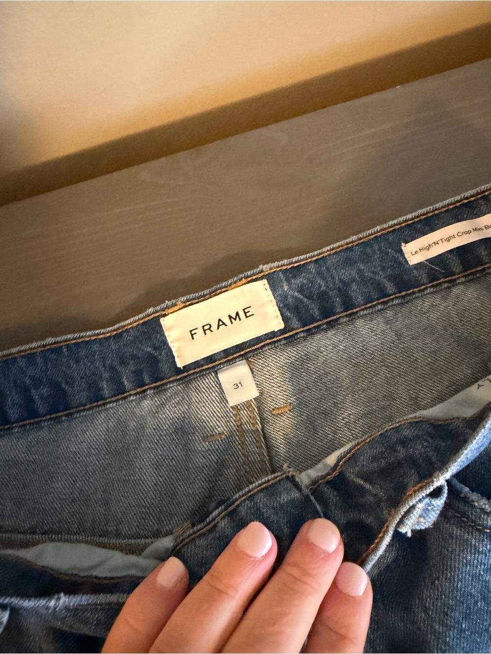 Frame Denim High-Rise Wide-Leg Jeans in Medium Blue - Picture 4 of 9